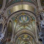 Het interieur van de Notre Dame de Fourvière