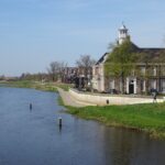 Het Bruggehuis in Ommen, nu een museum voor tinnen figuren