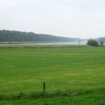 Het Vollenhovekanaal. Aan de overkant de Noord-Oost polder