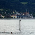 Bodensee met Bregenz in de verte.