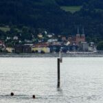 Bodensee met Bregenz in de verte.