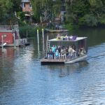 Soort caravan op het water (kun je huren)