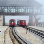 Bovenop de berg bij het eindpunt